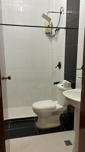 Bathroom 5, Miss Sophie's Philippines, Puerto Princesa City