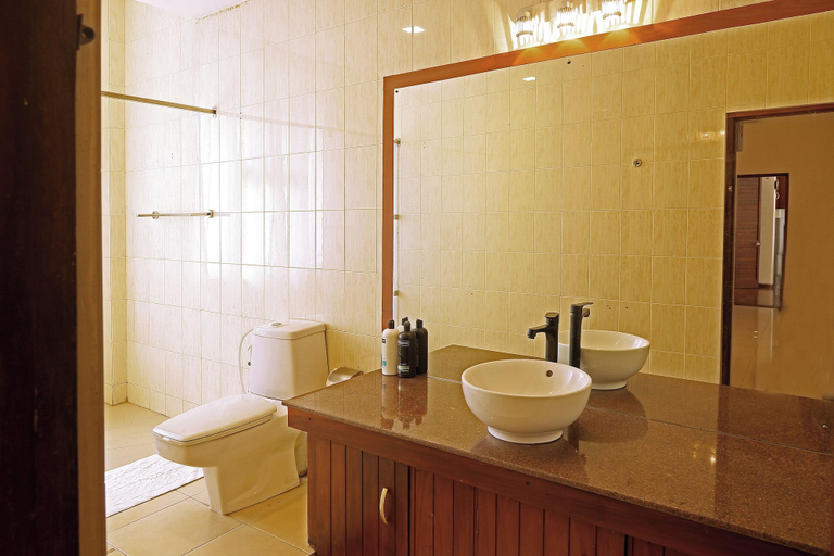 Bathroom 3, Colombo 7 Horton Residence, Thimbirigasyaya