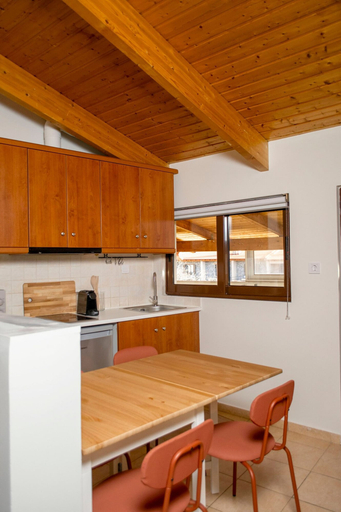 Room 3, Rokani Sofita I at Kalavrita Center, West Greece