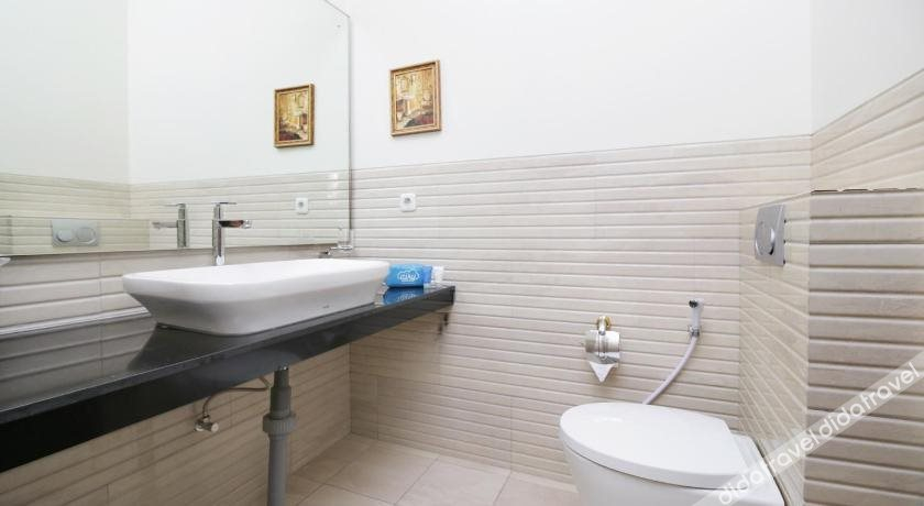 Bathroom 5, Bangka Suite Mitra RedDoorz, South Jakarta