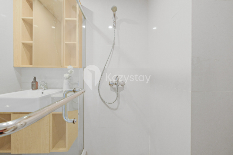 Bathroom 5, Tamani by Kozystay - Paskal, Bandung