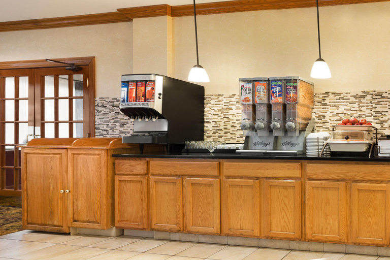 Food & Drinks 5, Country Inn & Suites by Radisson, Macedonia, OH, Summit