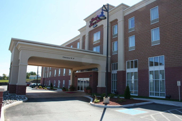 Exterior & Views 1, Hampton Inn & Suites by Hilton Saint John, Saint John
