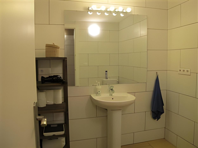 Bathroom 4, 360 Hostel Centro, Barcelona