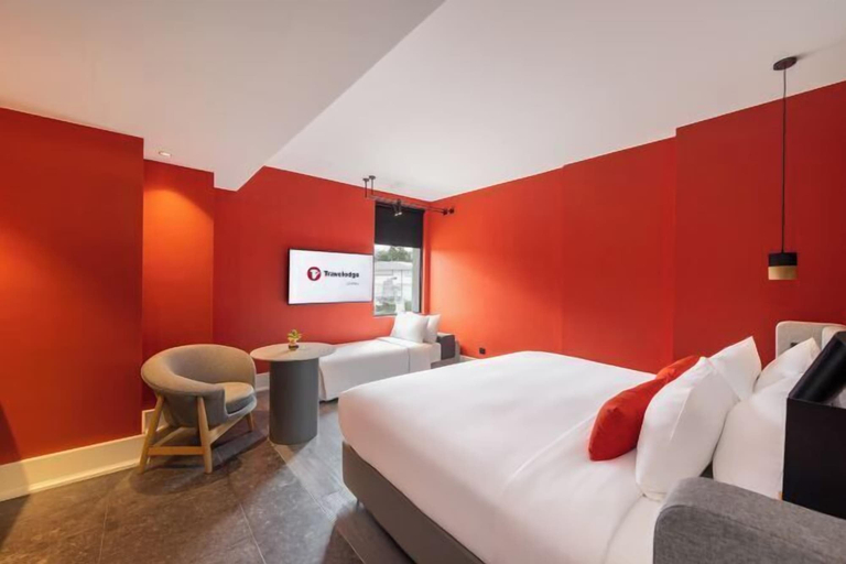 Bedroom 12