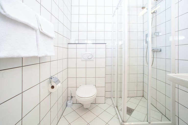Bathroom 4, Thon Hotel Narvik, Narvik