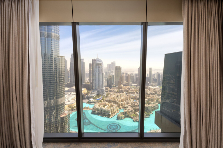 Room 2, Luxury Apt w Spectacular Burj Khalifa Views, Dubai