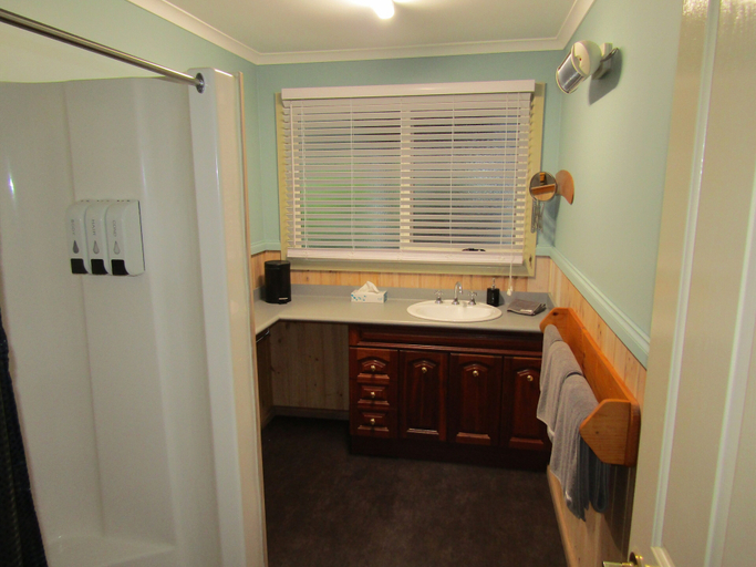 Bedroom 3, The Crays Accommodation, West Coast