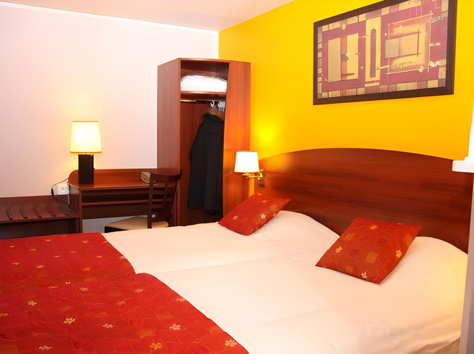 Bedroom 2, Hôtel des Arcades de Cachan - Grand Paris Sud, Val-de-Marne