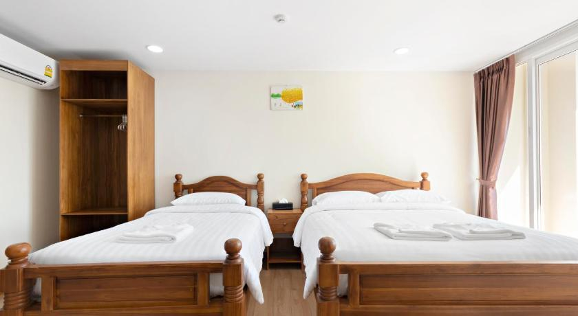 Bedroom 2, Royale 8 Ville Guest House, Phra Nakhon