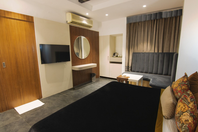 Bedroom 8