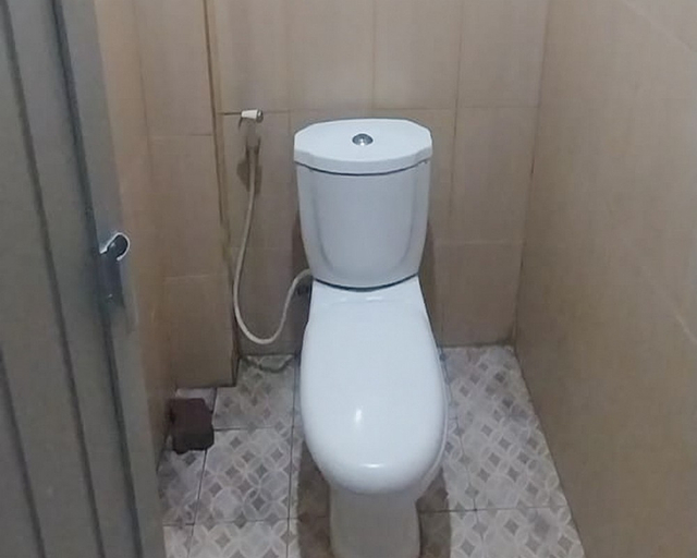 Bathroom 3, OYO 247 Wisma Merdeka Syariah, Palembang