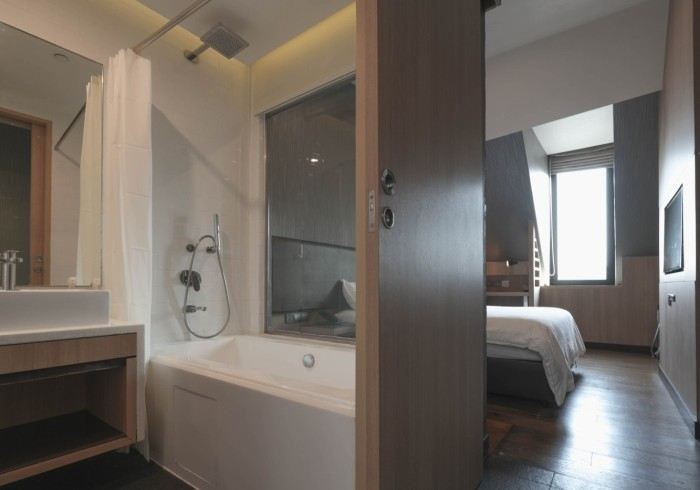 Bathroom 14