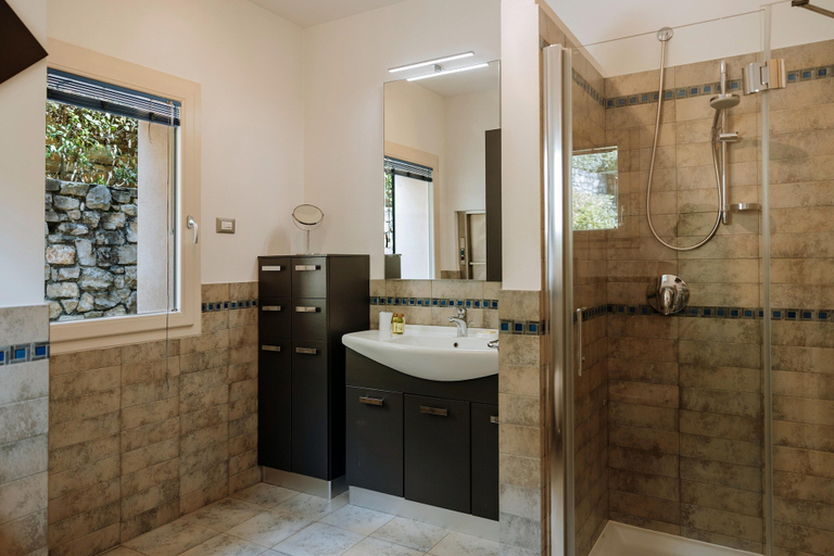 Bathroom 2, Nautic Resort San Carlo With Lake View, Brescia