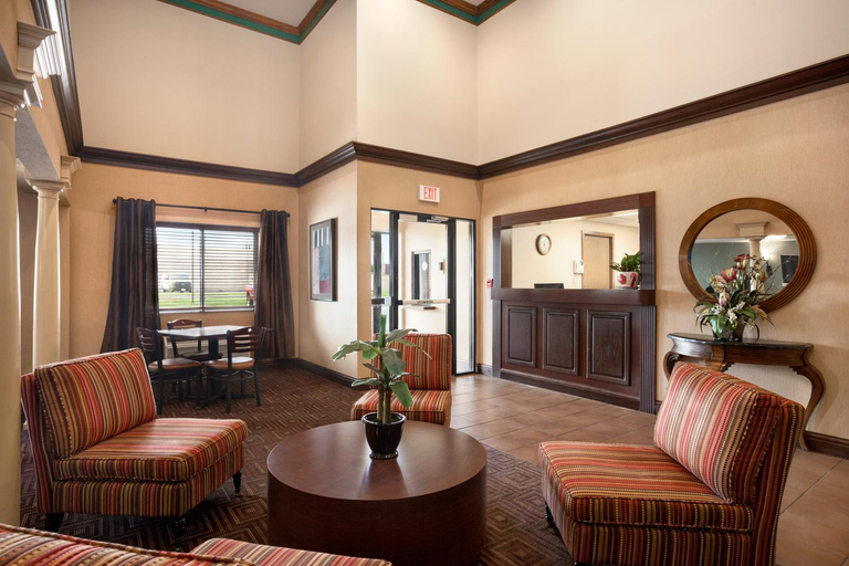 Public Area 2, Super 8 by Wyndham Fairview Heights-St. Louis, Saint Clair