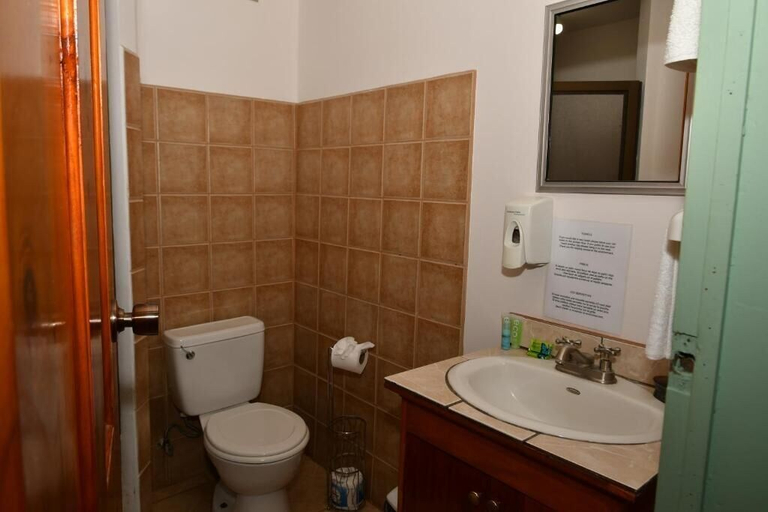 Bathroom 4, Hacienda Barú Lodge, Aguirre