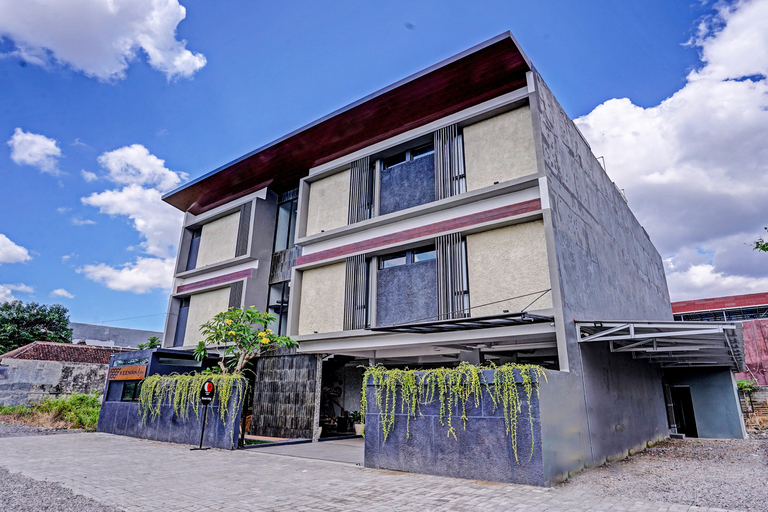 Exterior & Views 1, OYO Capital O 91348 Keenan Living, Sleman