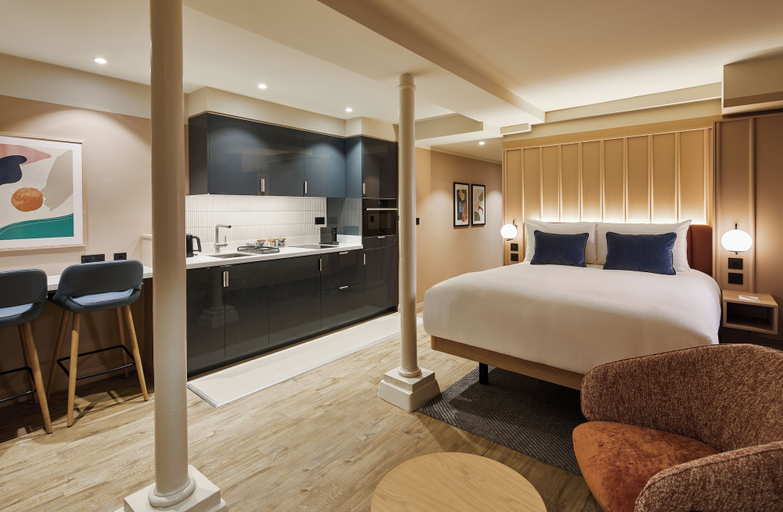 Bedroom 3, master Cannon, London