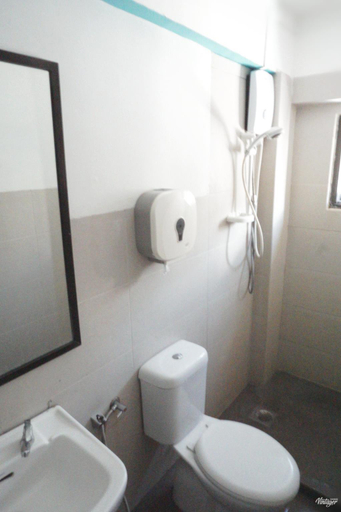 Bathroom 5, The Travel Hub Guesthouse, Kuala Lumpur