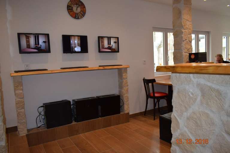 Others 3, Hostel Lyonnais, Alpes-Maritimes