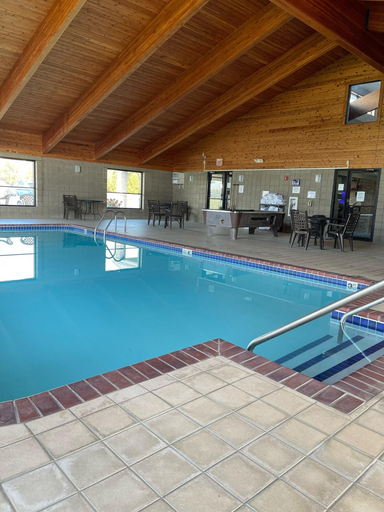 Sport & Beauty 4, AmericInn by Wyndham Ladysmith, Rusk