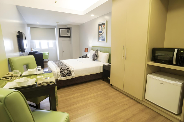 Bedroom 3, The Exchange Regency Residence Hotel Managed by HII, Pasig City