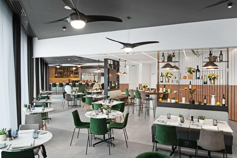 Food & Drinks 5, Hilton Garden Inn Bucharest Airport, Otopeni