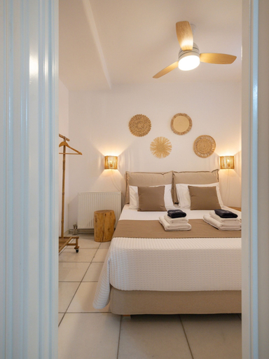 Room 4, Sunrise Serenity Near Ambelas Beach, South Aegean