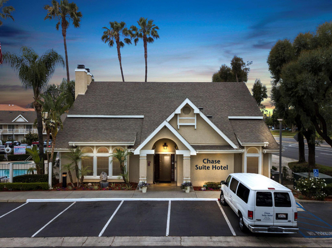 Exterior & Views 1, Chase Suites Hotel Brea, Orange