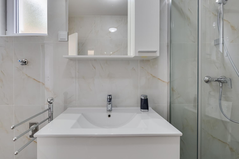 Shower 2, Villa Stjepanovic, Starigrad