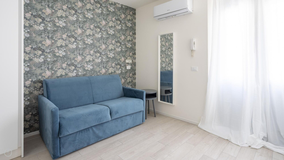 Room 2, Italianway - The B Village Superior - 40, Milano