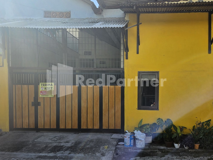 Exterior & Views, Gedangan Indah Homestay RedPartner, Sidoarjo