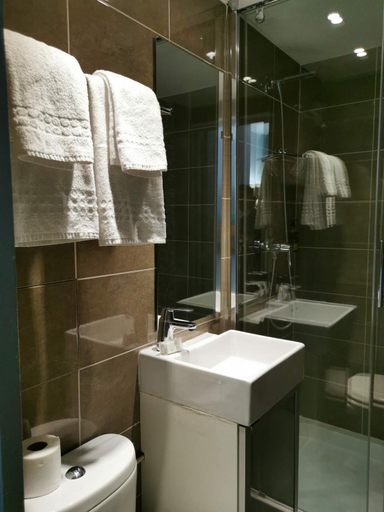 Bathroom 4, Hotel Victoria, Paris