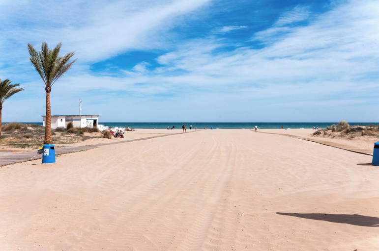 Beach 5, Atlantic - Apartment In Grau I Platja, Valencia