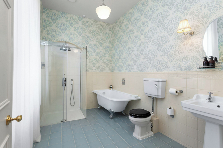 Bathroom 3, The Townhouse, Edinburgh