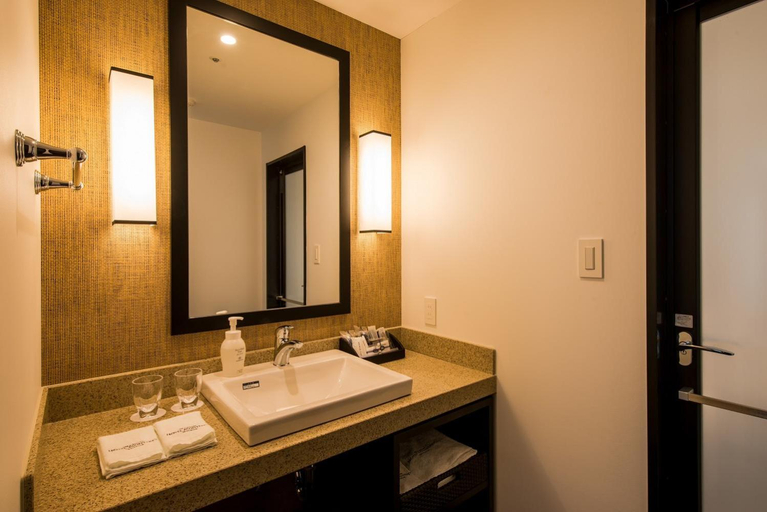 Bathroom 23