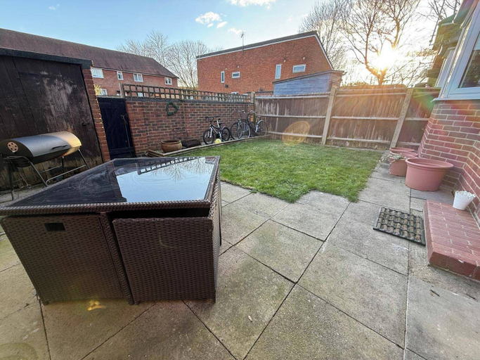 Terrace/patio 3, Charming Reading Garden House Pet Friendly, Wokingham