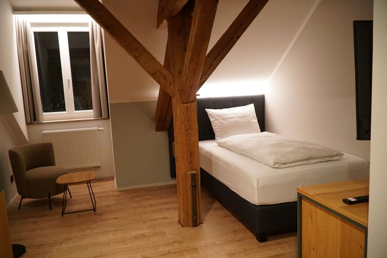 Bedroom 3, Stieglers - Restaurant Hotel Biergarten, Landshut
