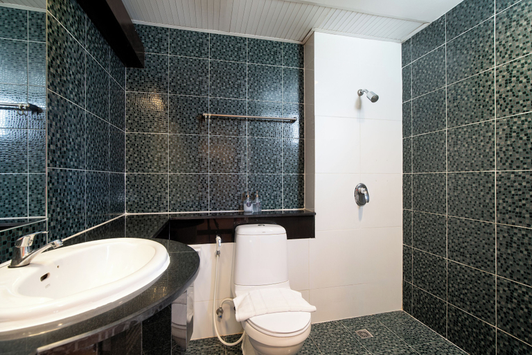 Bathroom 4, Synsiri 1 Ladprao 130, Bang Kapi