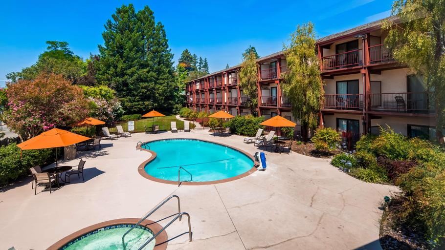 Exterior & Views 2, Best Western Plus Humboldt House Inn, Humboldt