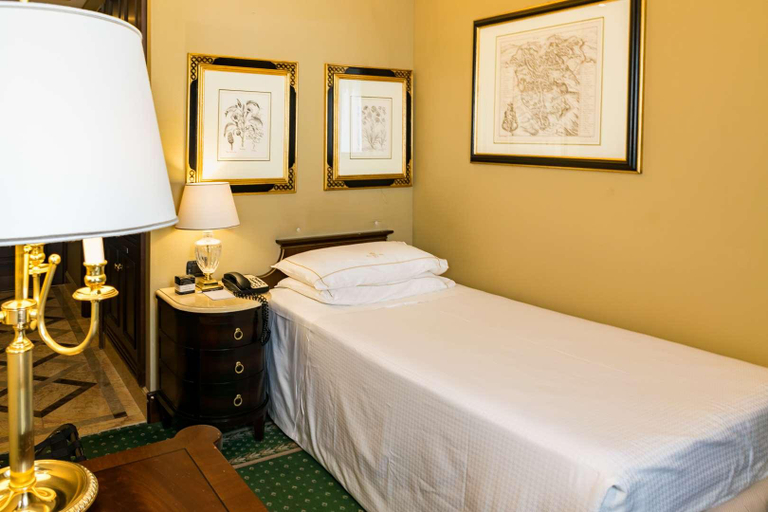 Bedroom 2, River Chateau, Rome