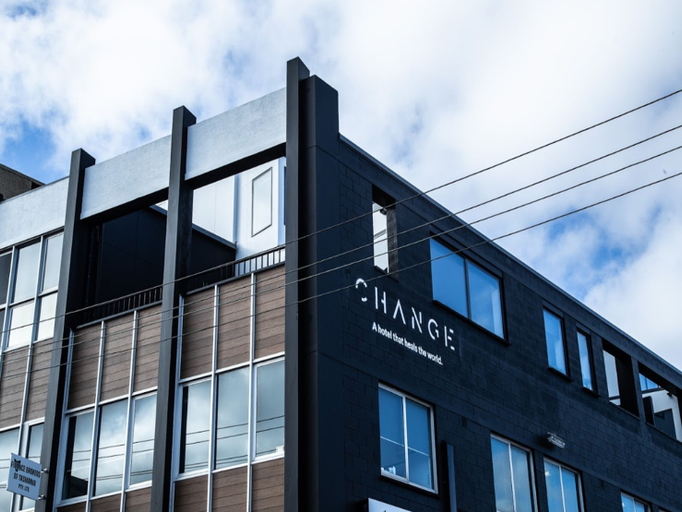 Exterior & Views 2, Change Overnight, Launceston - Pt B