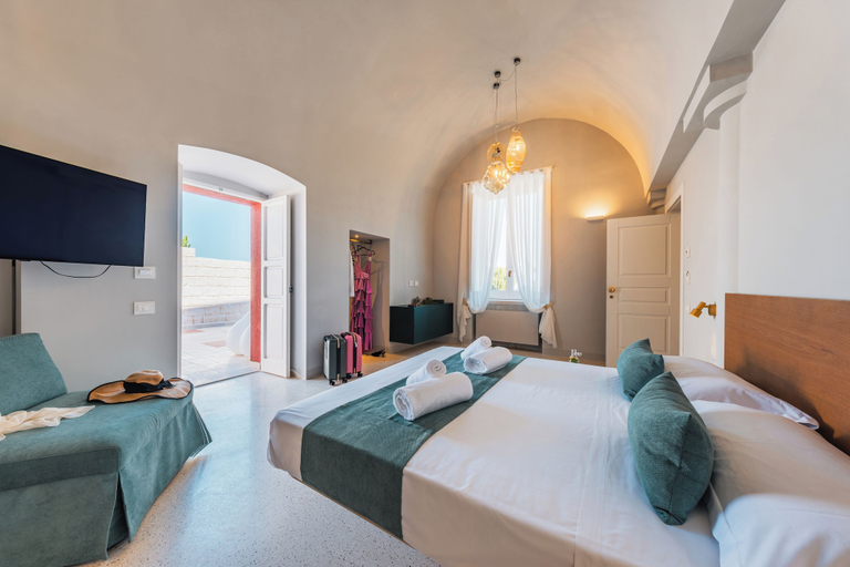 Bedroom 4, Imperial Paradise, Bari