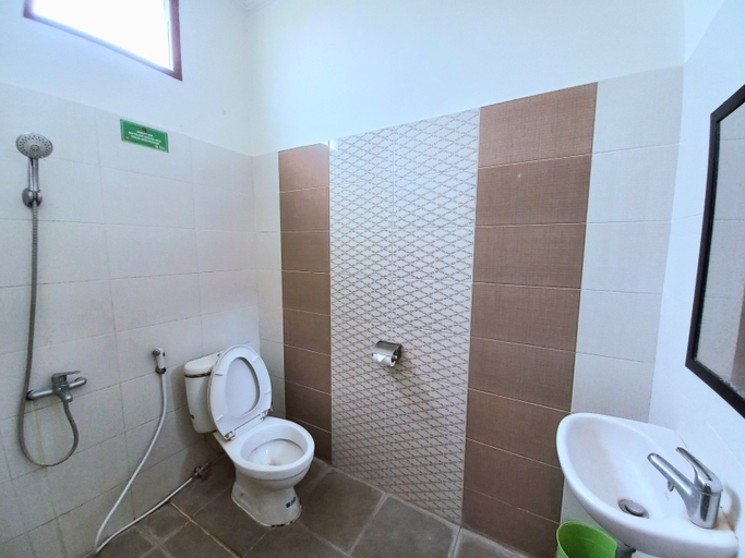 Bathroom 3, Homestay Jogja Malioboro by Simply Homy, Yogyakarta
