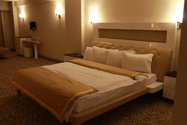 Bedroom 2, Ozpark Hotel, Akşehir
