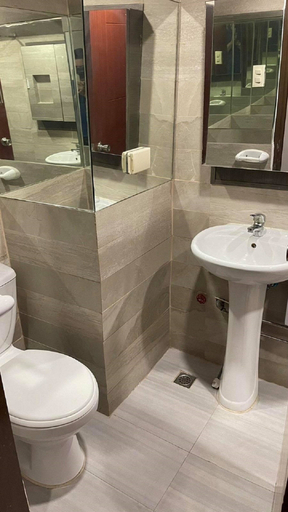 Bathroom 3, Gilmore Tower Suites By SMS Hospitality, Quezon City