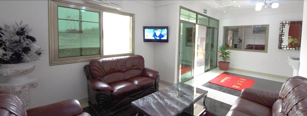 Others 5, Residence La Corniche, Dakar