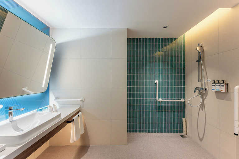 Bathroom 4, Holiday Inn Express Luoyang Longmen, Luoyang