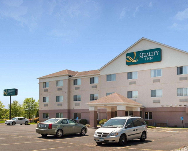 Exterior & Views 1, Quality Inn Brooklyn Center, Hennepin