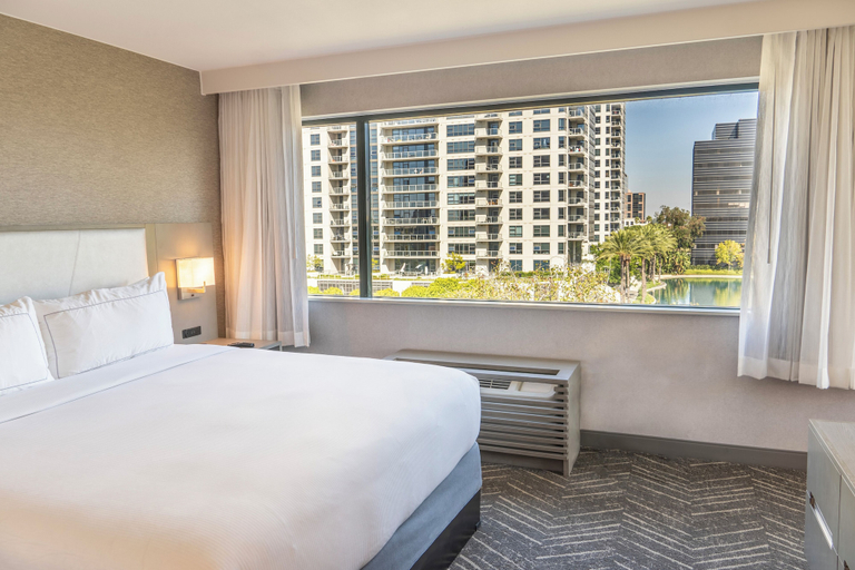 Bedroom 3, voco Orange County - Airport, Orange